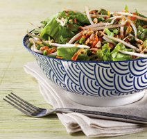 Salade orientale vinaigrette aux arachides