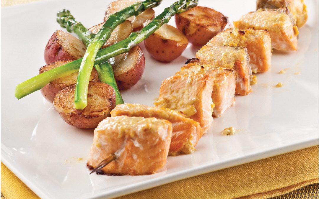 Brochettes de saumon marinées au citron