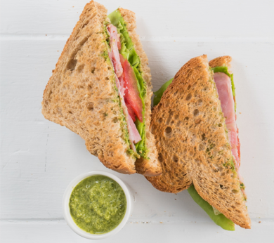 Sandwich jambon pesto