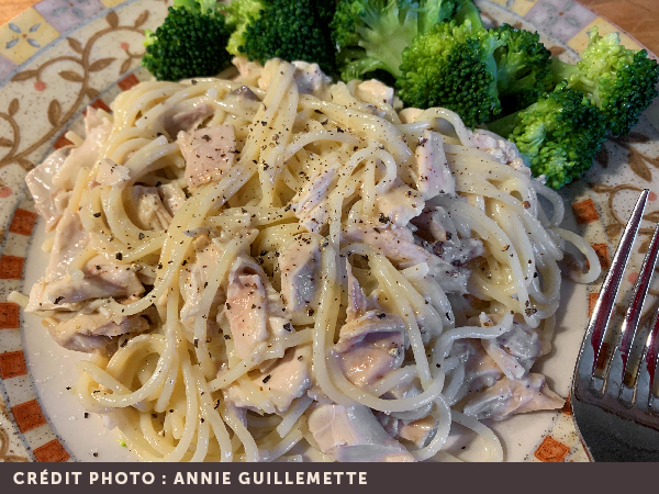 Spaghetti au poulet et légumes