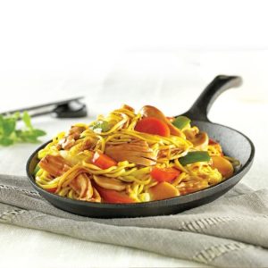 Poulet tériyaki avec nouilles asiatiques
