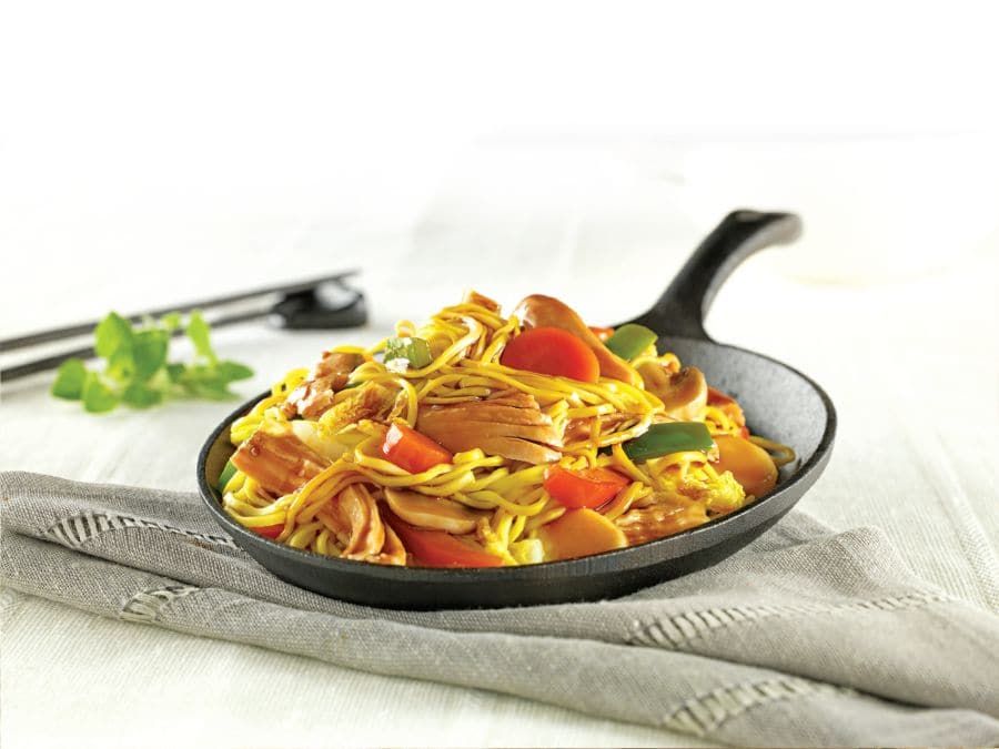 Poulet tériyaki avec nouilles asiatiques